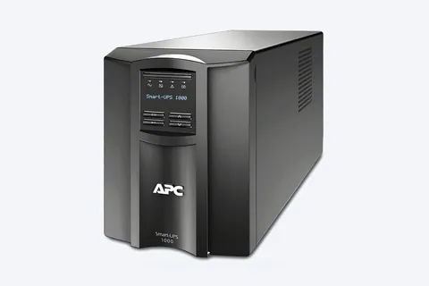 جهاز إمداد طاقة غير منقطعة UPS إيه بي سي Smart-UPS، 1 كيلو فولت أمبير — SMT1000IC