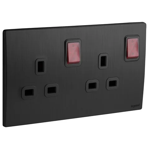 مقبس كهربائي بريطاني ليجراند ماليا سينسز، وحدتان، 2P، 13 أمبير، بمفتاح، مع مؤشر LED، أسود مصقول — 2 811 19BB