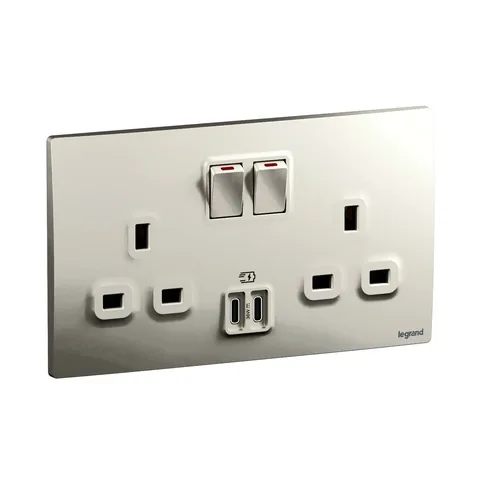 Legrand Mallia Senses — British standard single pole socket outlets 13 A - 250 V~ — 2G BS13A DP 24W SWITCHED USB C+C, Champagne — 281177CH