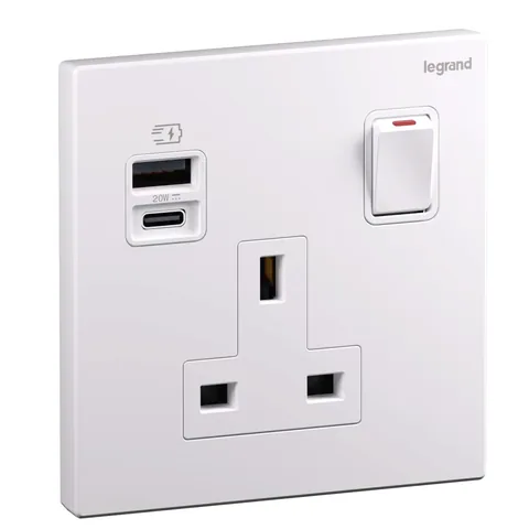 مقبس كهربائي بريطاني ليجراند جاليون، وحدة واحدة، 2P، 13 أمبير، بمفتاح، USB A+C 20W، أبيض — 282338