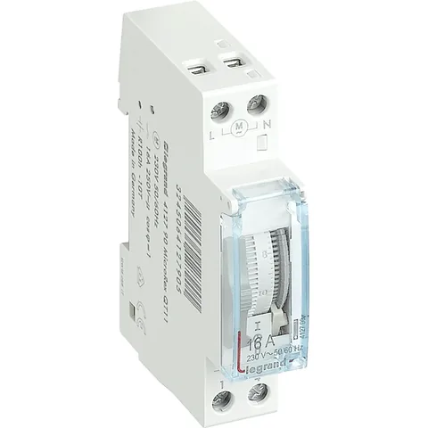Legrand analogue daily DIN time switch, 100-hour running reserve — 4 127 90