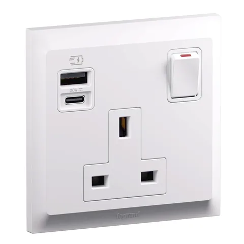 Legrand Belanko S — 1G BS13A DP SWITCHED SOCKET USB A+C 20W, White — 6 175 93