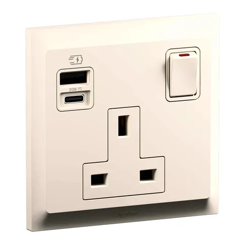 Legrand Belanko S — 1G BS13A DP SWITCHED SOCKET USB A+C 20W IVORY, Ivory — 6 175 95