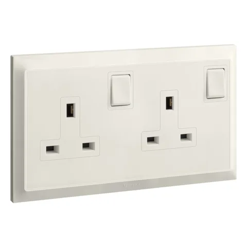 Legrand Belanko S — 2G Bs 13A DP Switched Socket X 31, Ivory — 6 178 48